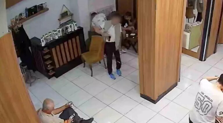 corumda kuaforde silahli saldiri Zuwn1w6M