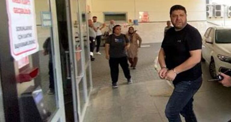 unlu is insani tutuklandi gazetecilere kufur etti BxqEmpif