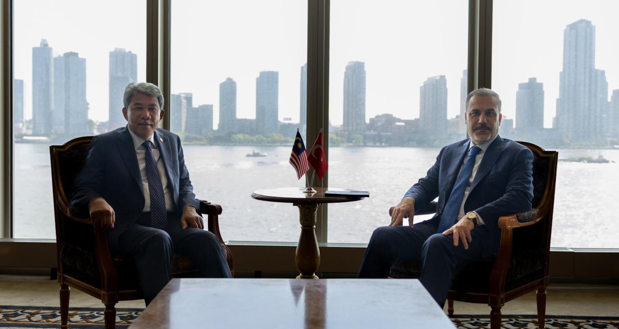 bakan fidan malezyali mevkidasiyla gorustu ARp3qNOF