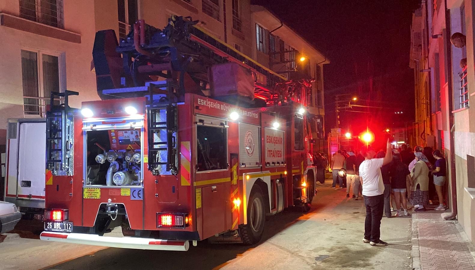 depo yangini apartmanda panige neden oldu RUSL5eEU