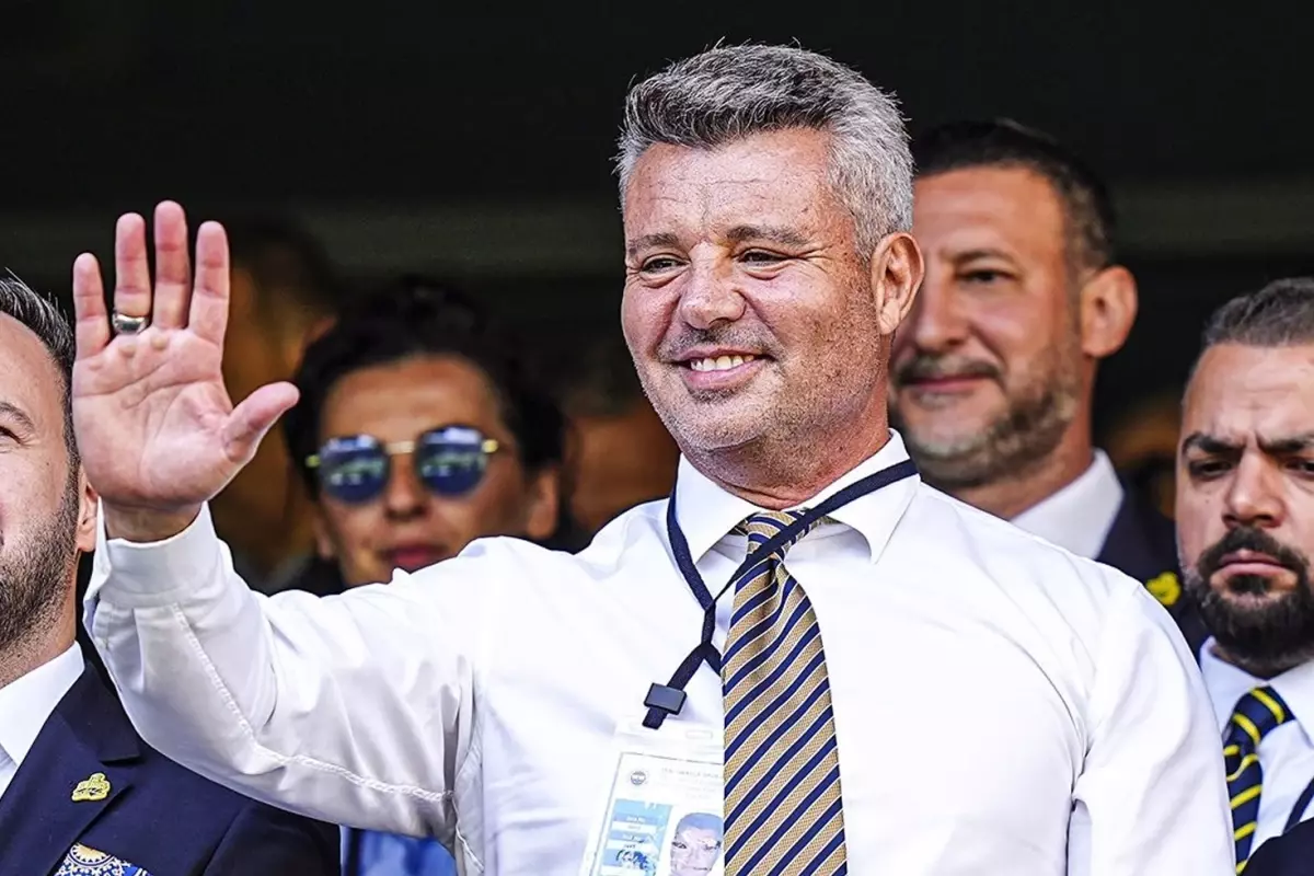 Fenerbahçe Başkan Adayı Sadettin Saran açıklamalarda bulunuyor fenerbahce baskan adayi sadettin saran aciklamalarda bulunuyor FiDLvmBe