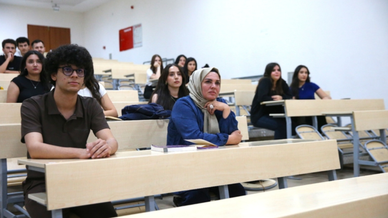 okuyup da avukat mi olacak dediler 44 yasinda universiteli oldu Rg9Cudp3