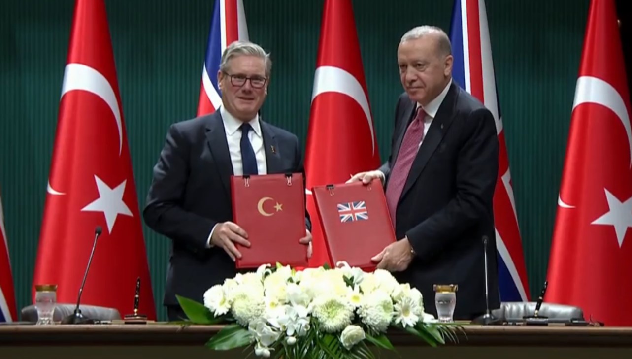 erdogan ve starmer imzalari attiturkiye 44 eurofighter alacak tc4FJtbQ.jpg