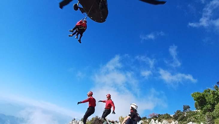 fethiyede yamac parasutu kayalik alana dustu 1 olu 1 yarali Gsk5JS7J.jpg