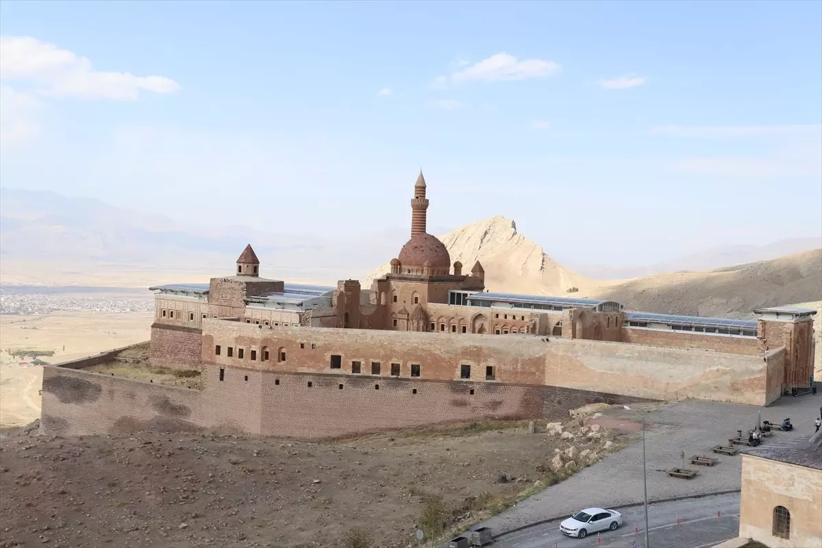 İshak Paşa Sarayı’nın UNESCO Dünya Mirası Listesi İçin Yönetim Planı Hazırlanıyor ishak pasa sarayinin unesco dunya mirasi listesi icin yonetim plani hazirlaniyor Vfispnh4.jpg