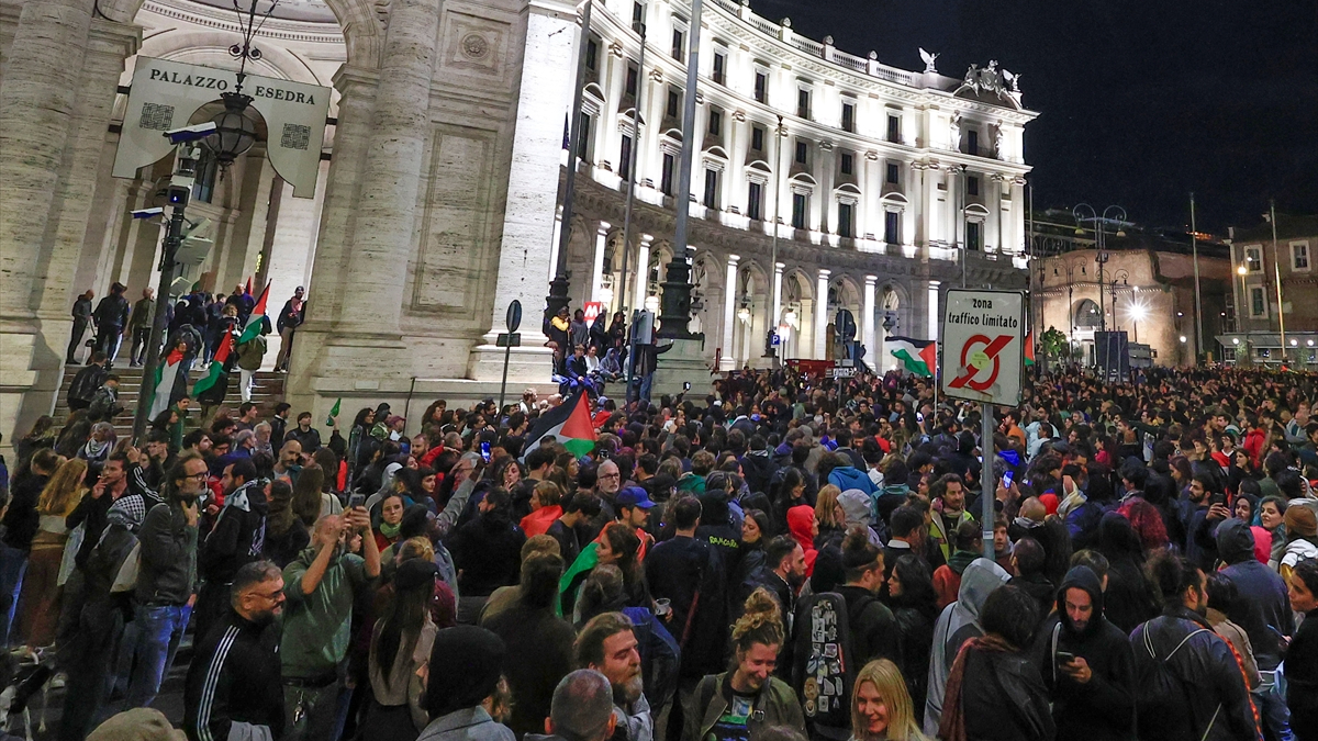 israilin sumud filosuna saldirisi dunyada protesto edildi MZnrpjc1