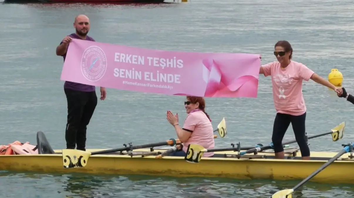 kadikoyde meme kanseri farkindaligi icin kurek etkinligi duzenlendi s7yA2aaY.jpg