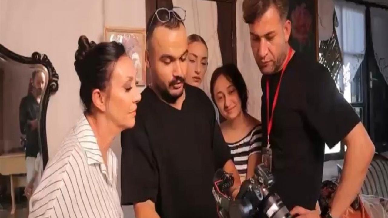 sarkici gullunun kizi ve arkadasinin avukatindan suc duyurusu gcuJphts.jpg