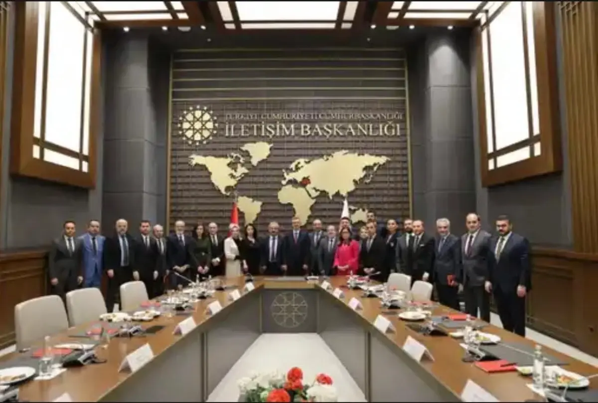 tbf heyeti iletisim baskani durani ziyaret etti kHKadHvM.jpg