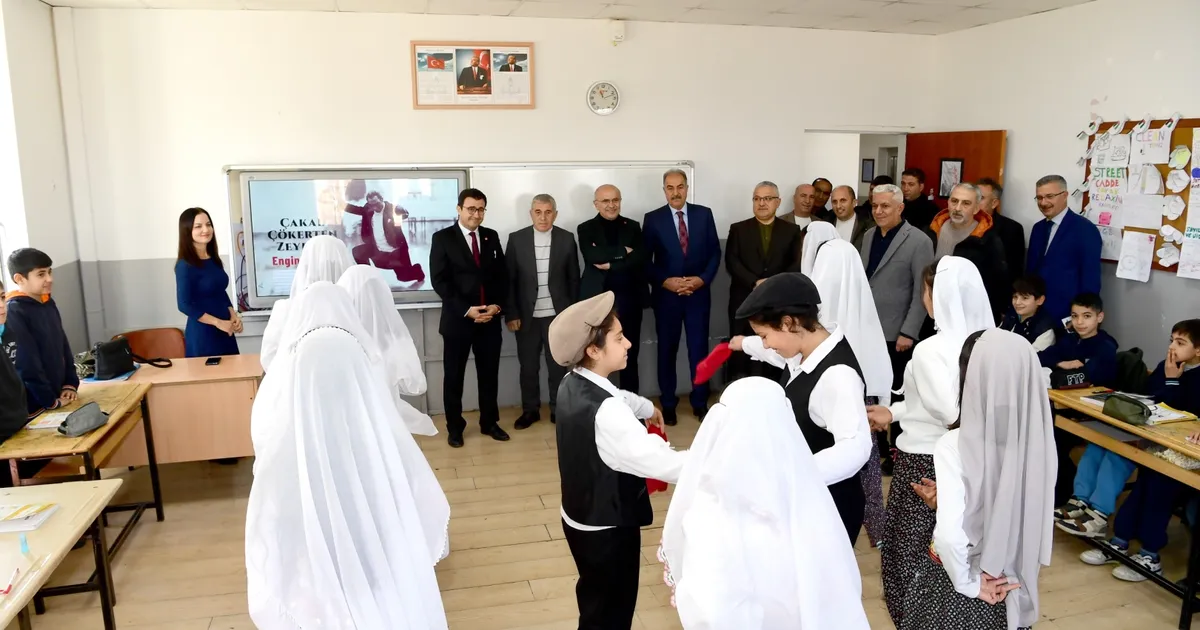 Malatya’da Başkan Er öğrencilerle buluştu