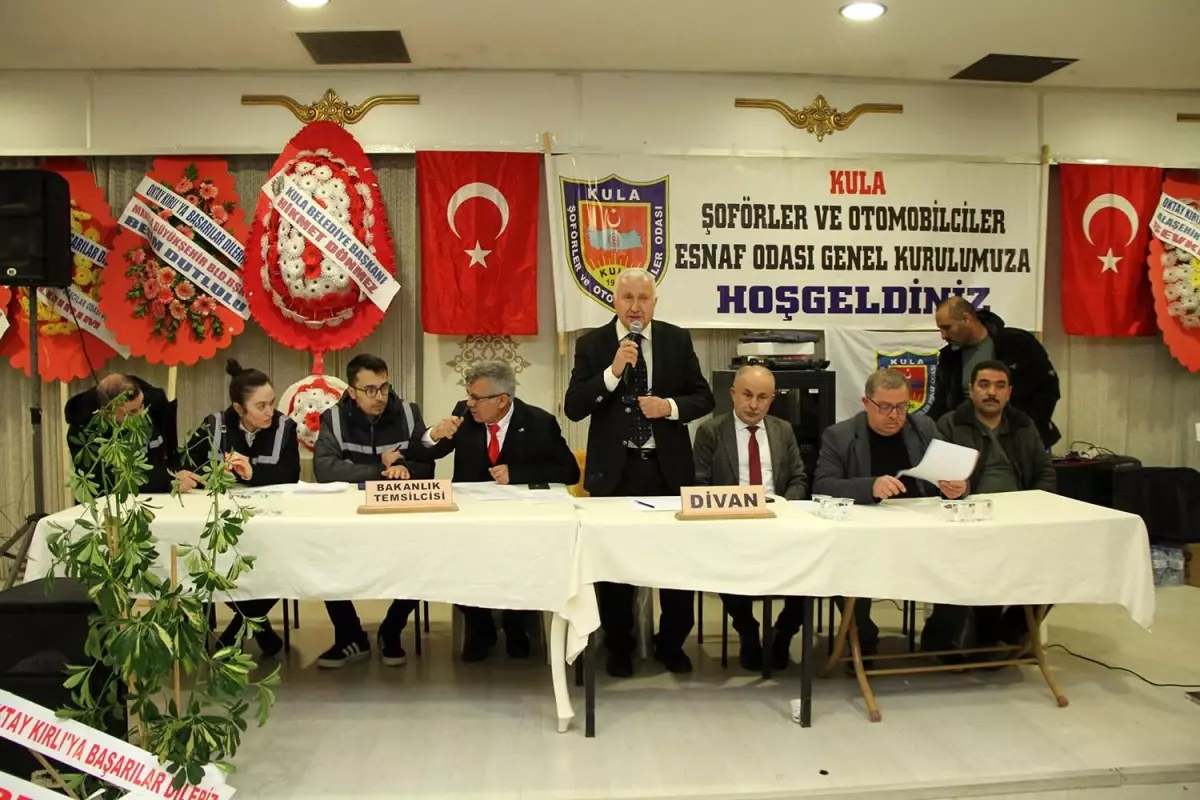 Kula Şoförler Odası’nda Başkan Kırlı güven tazeledi