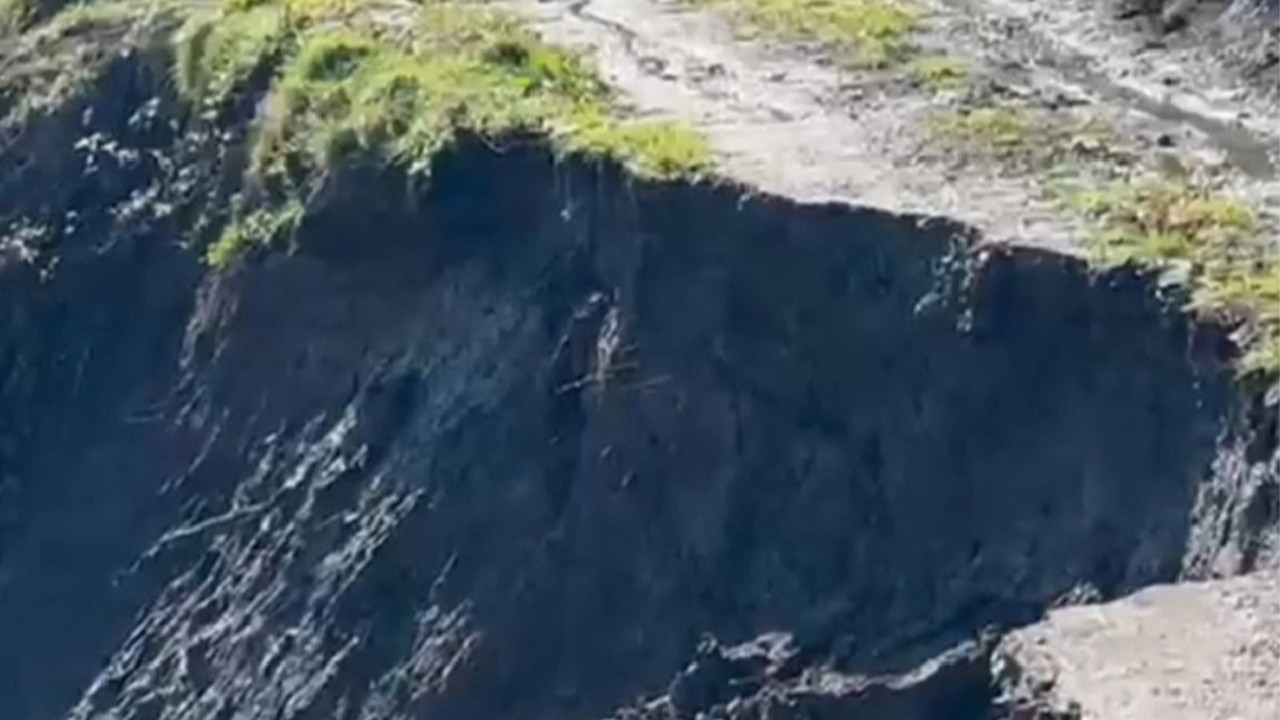 Gölköy Bayıralan Mahallesi’nde Heyelan Sonrası Yol Kapatıldı, Sakinler Mahsur Kaldı