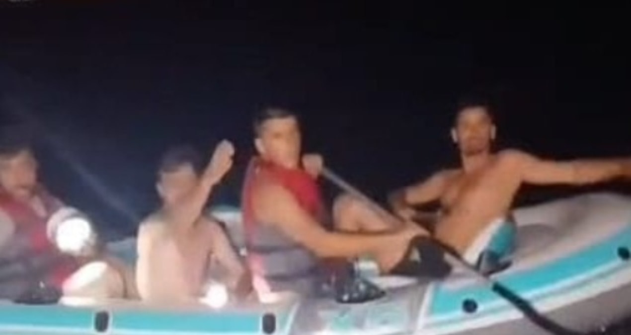 Sapanca Gölü’nde kabus gibi gece! Botlarıyla fırtınaya yakalandılar Haber gorseli