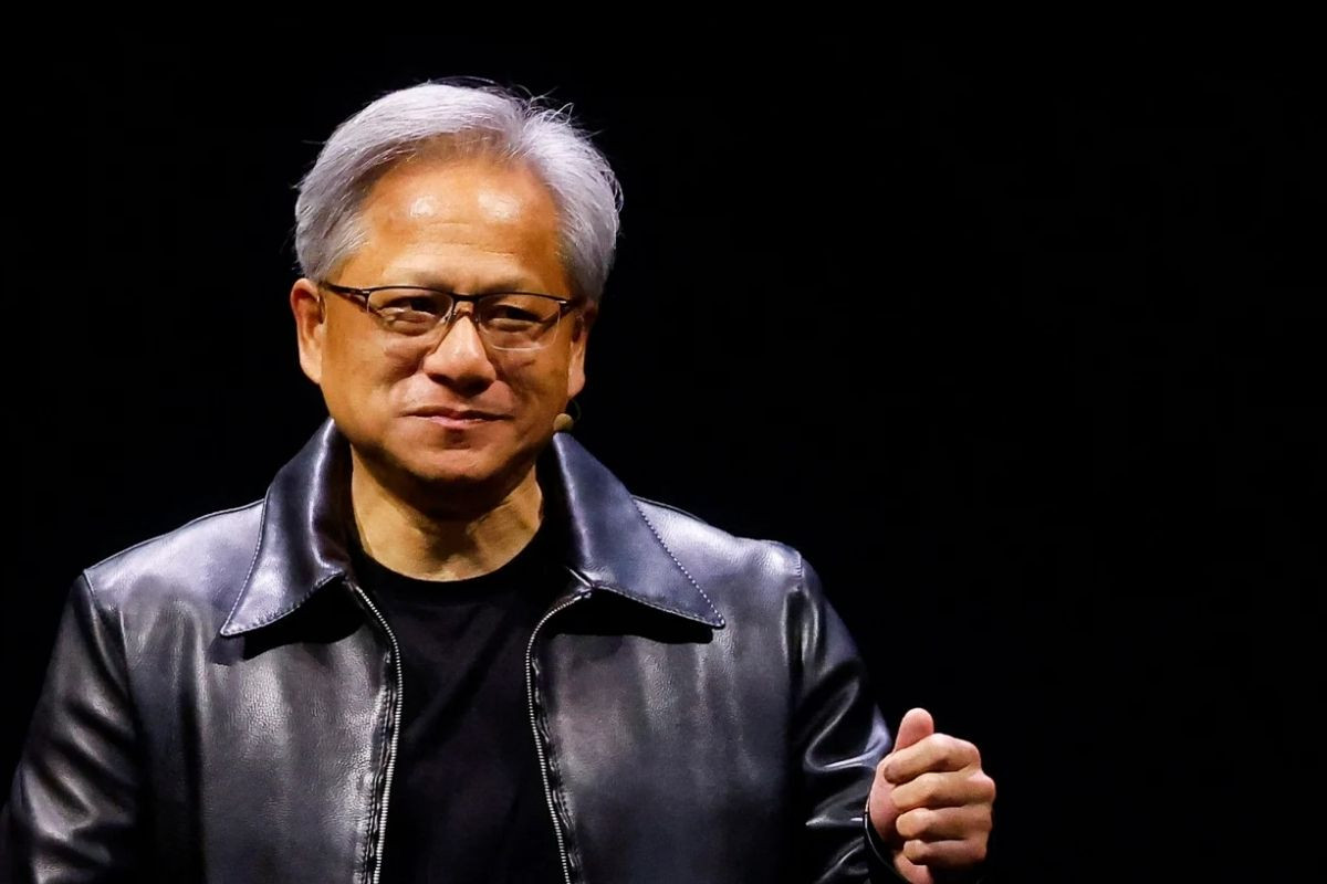 Nvidia CEO’su Jensen Huang’ın ceketi Sotheby’s müzayedesinde yaklaşık 1 milyon dolara satıldı Img